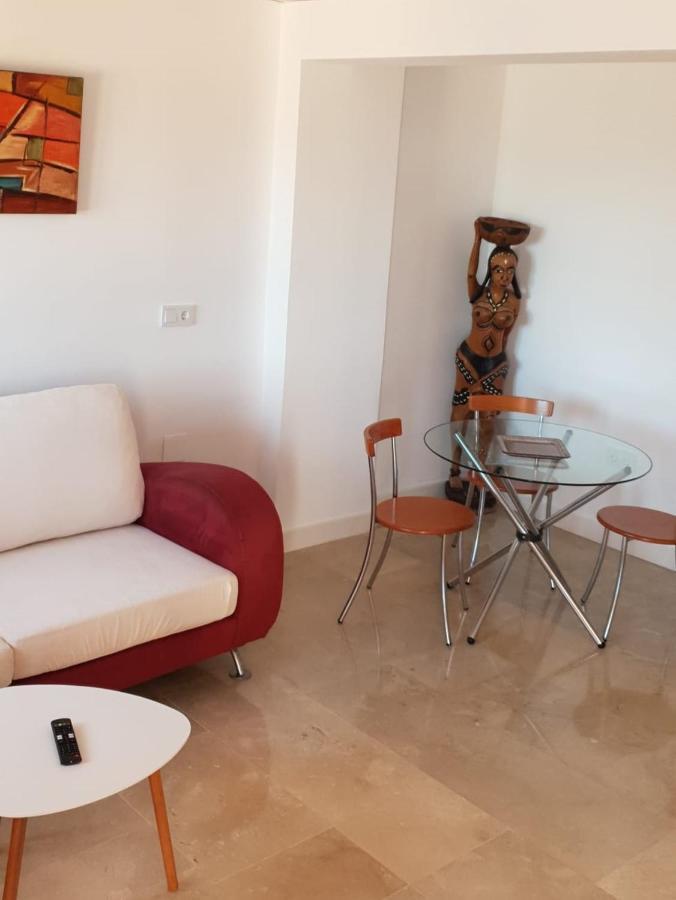Reynurban Apartment Castillo de Sabinillas Bagian luar foto